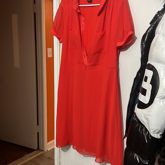 Beautiful size 10 spring/summer dress. more dark coral than red. - Picture 1 of 6